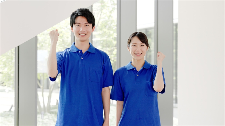 2人でガッツポーズ