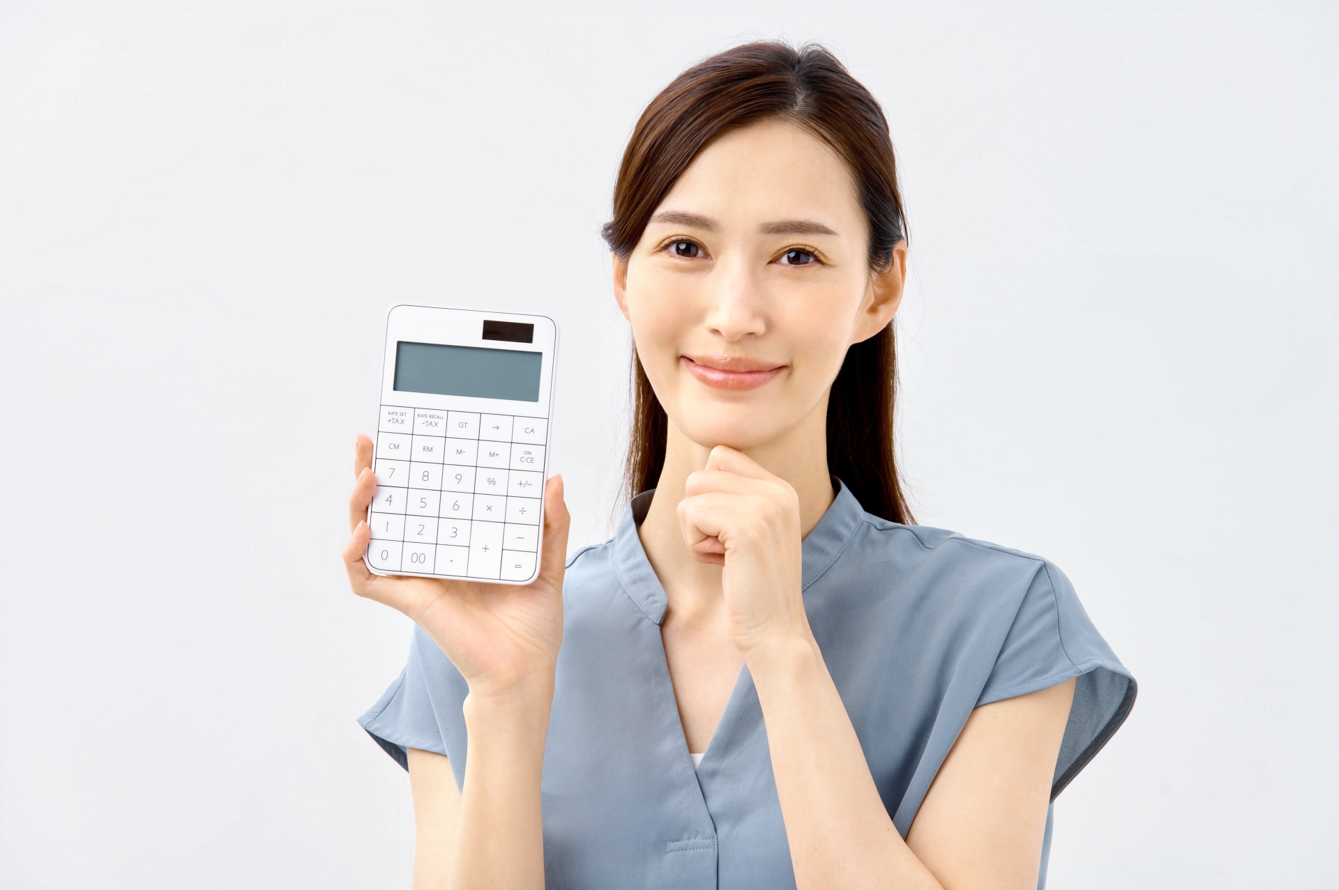 計算機を持つ女性
