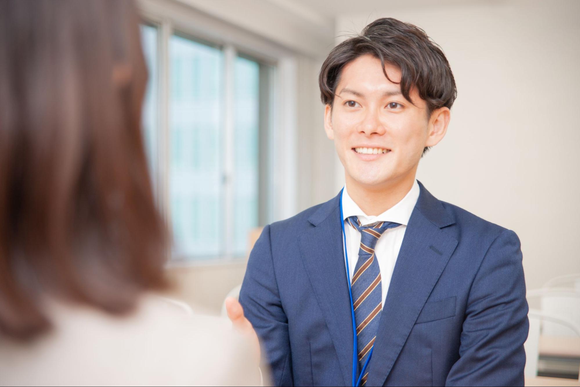 男性面接官