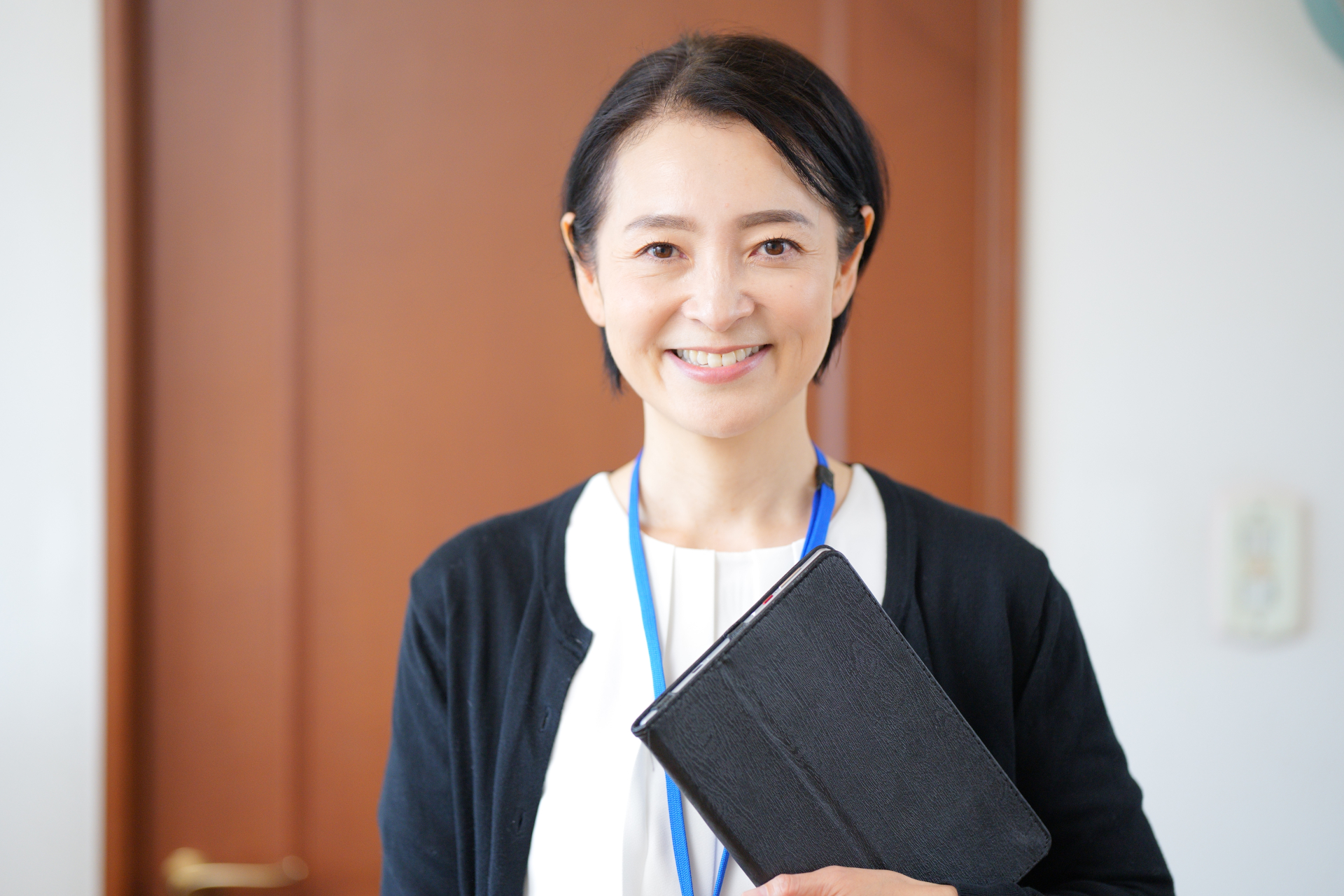 女の介護士
