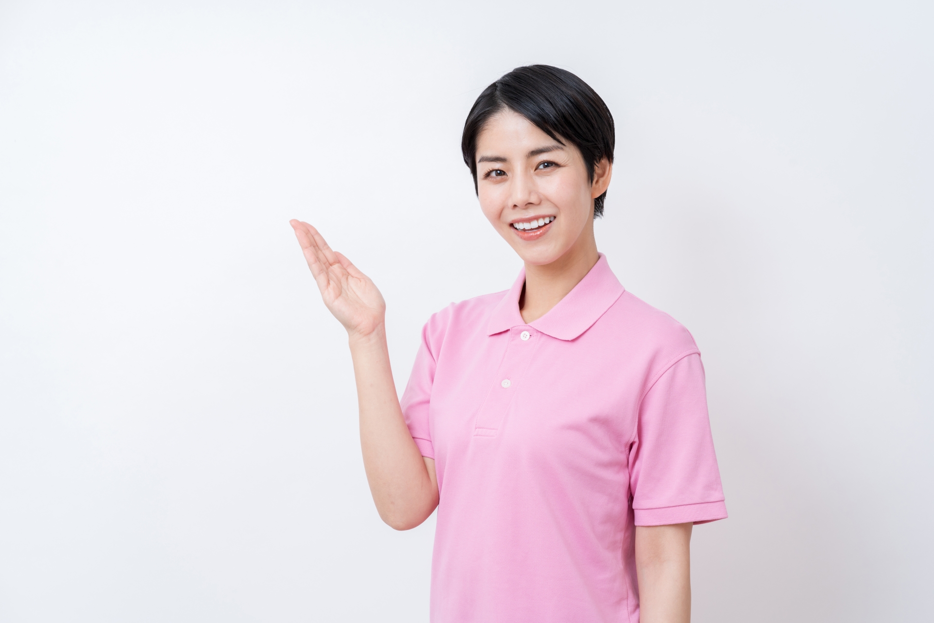 紹介する女性