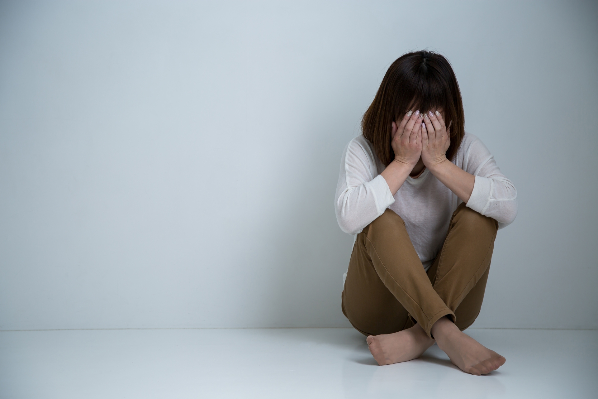 絶望する女性