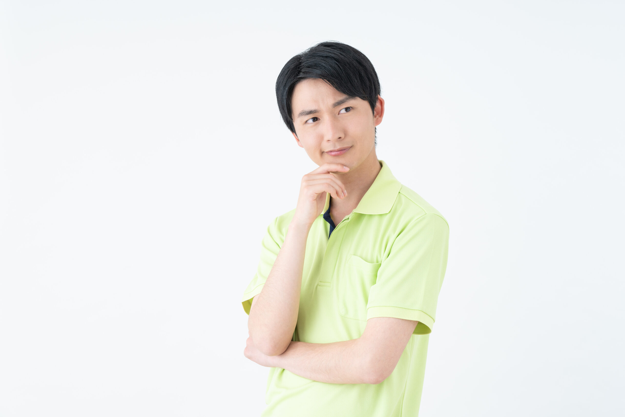 悩む介護福祉士