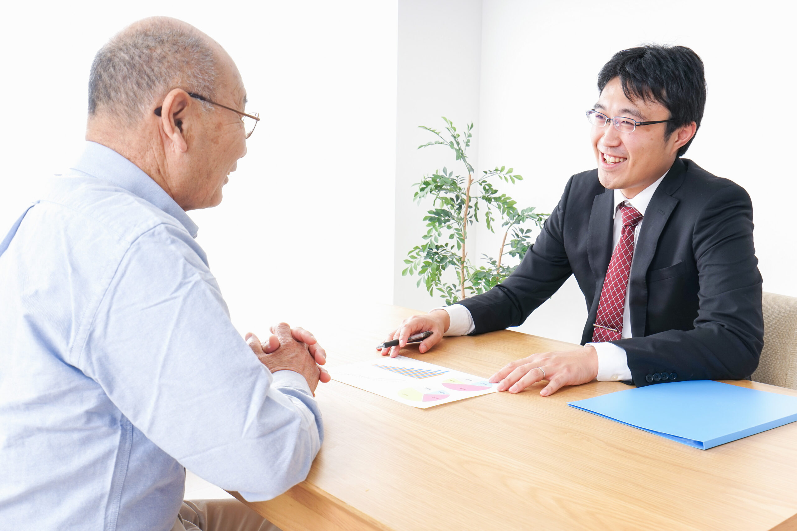 営業マンと高齢者