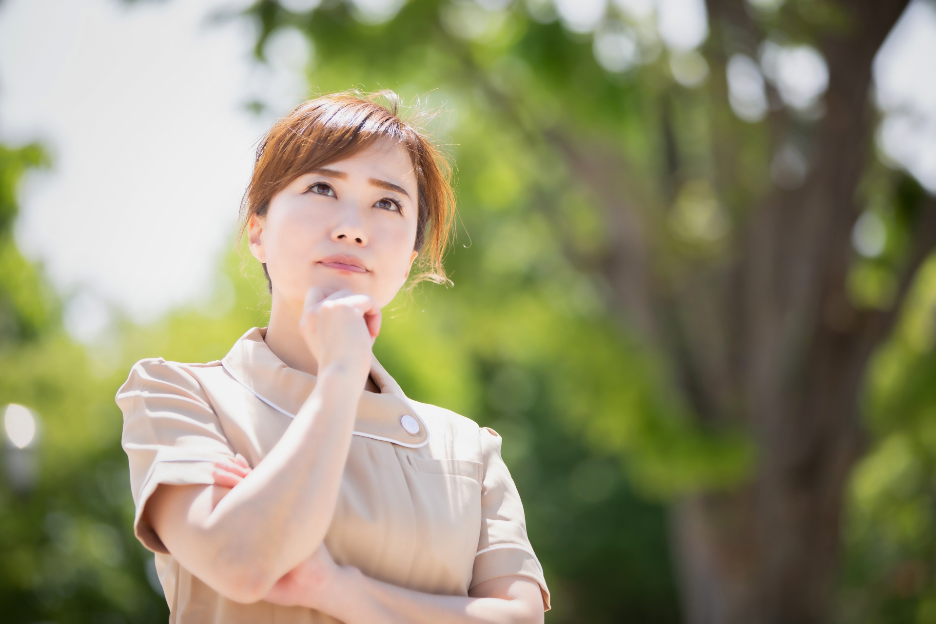 介護職で月30万以上稼ぐには？施設別の平均月収や給料アップの具体的な方法を解説