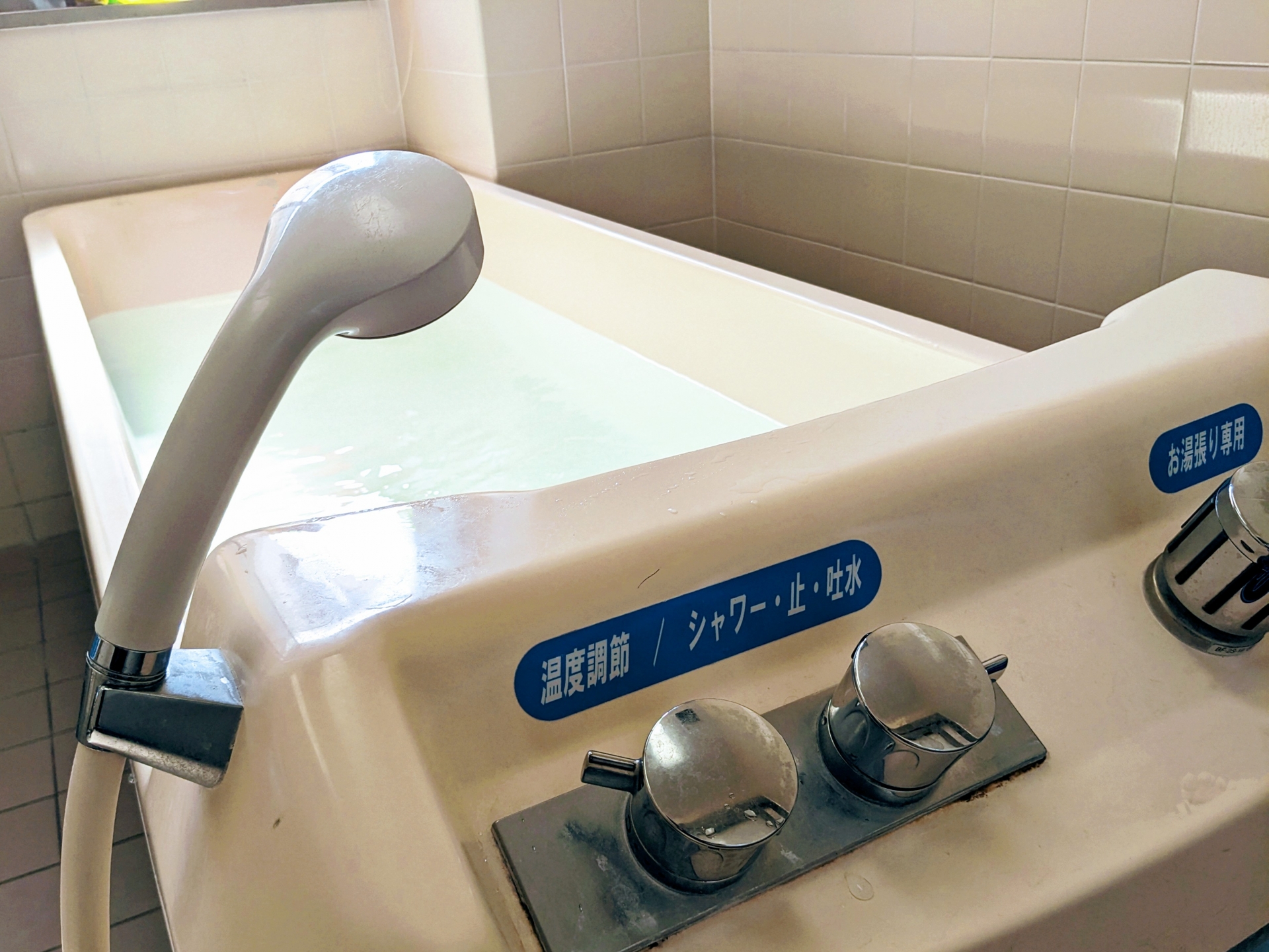 介護施設の機械浴の浴槽