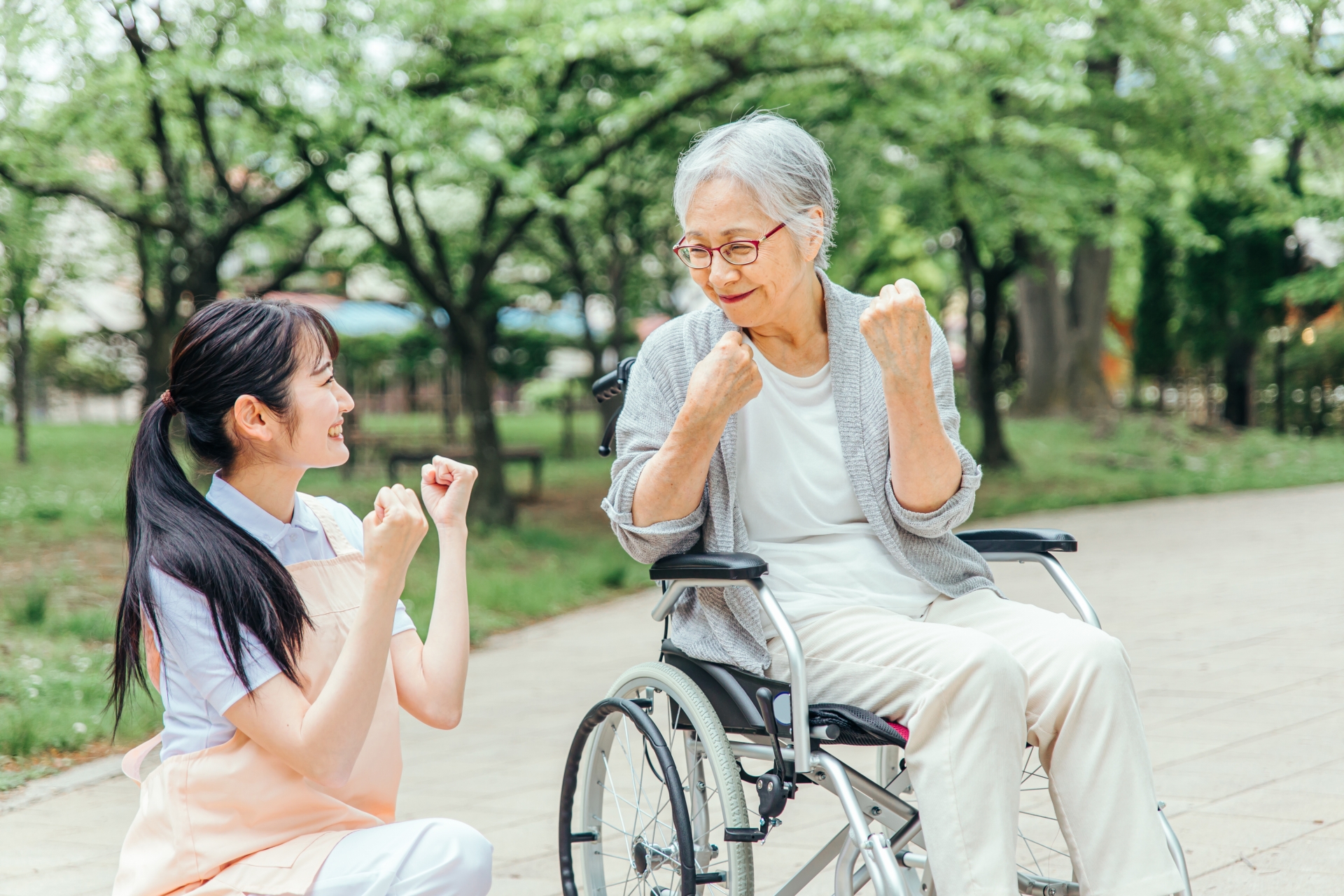 頑張ろうと決める女性