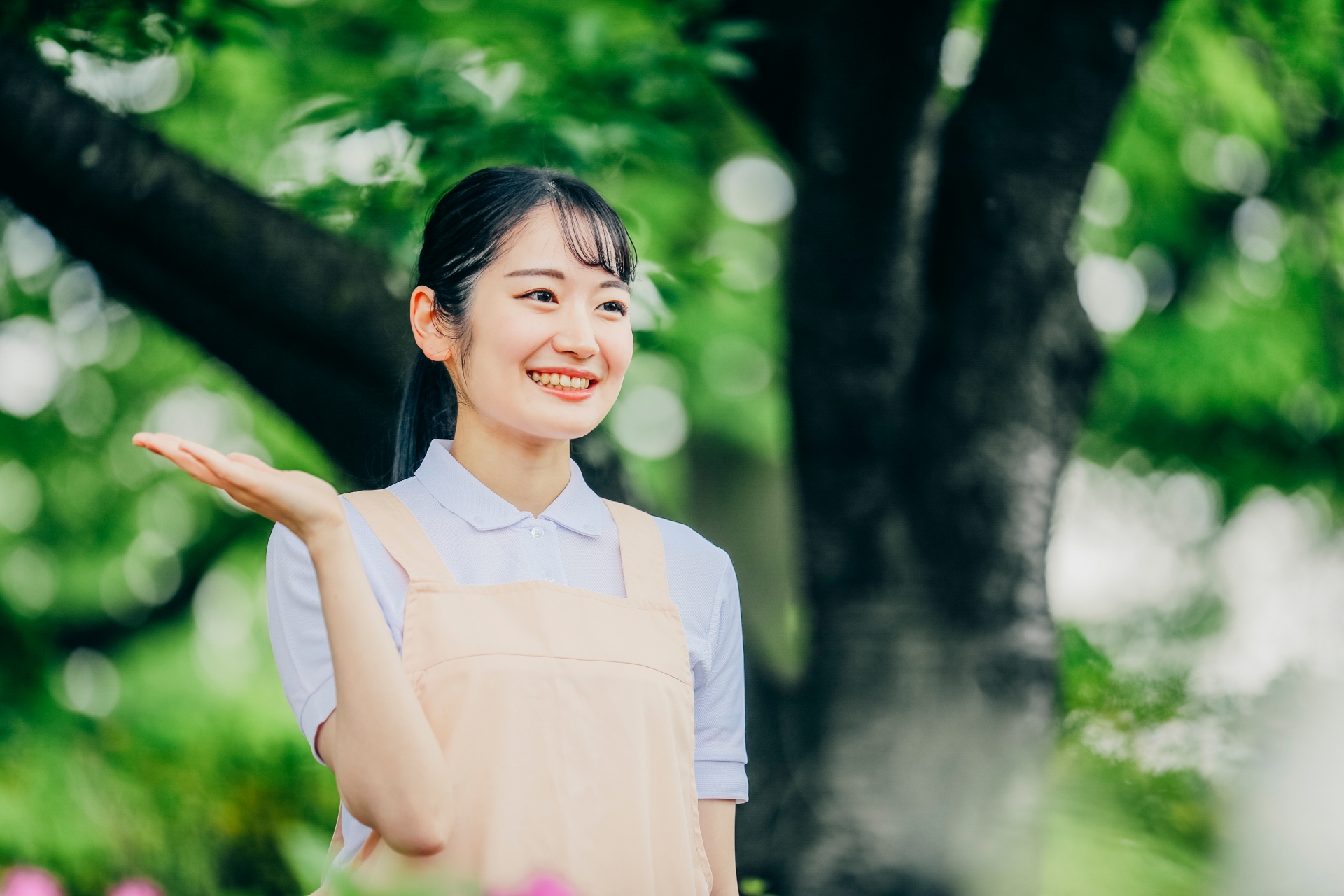 医療・介護・福祉系の女性スタッフ