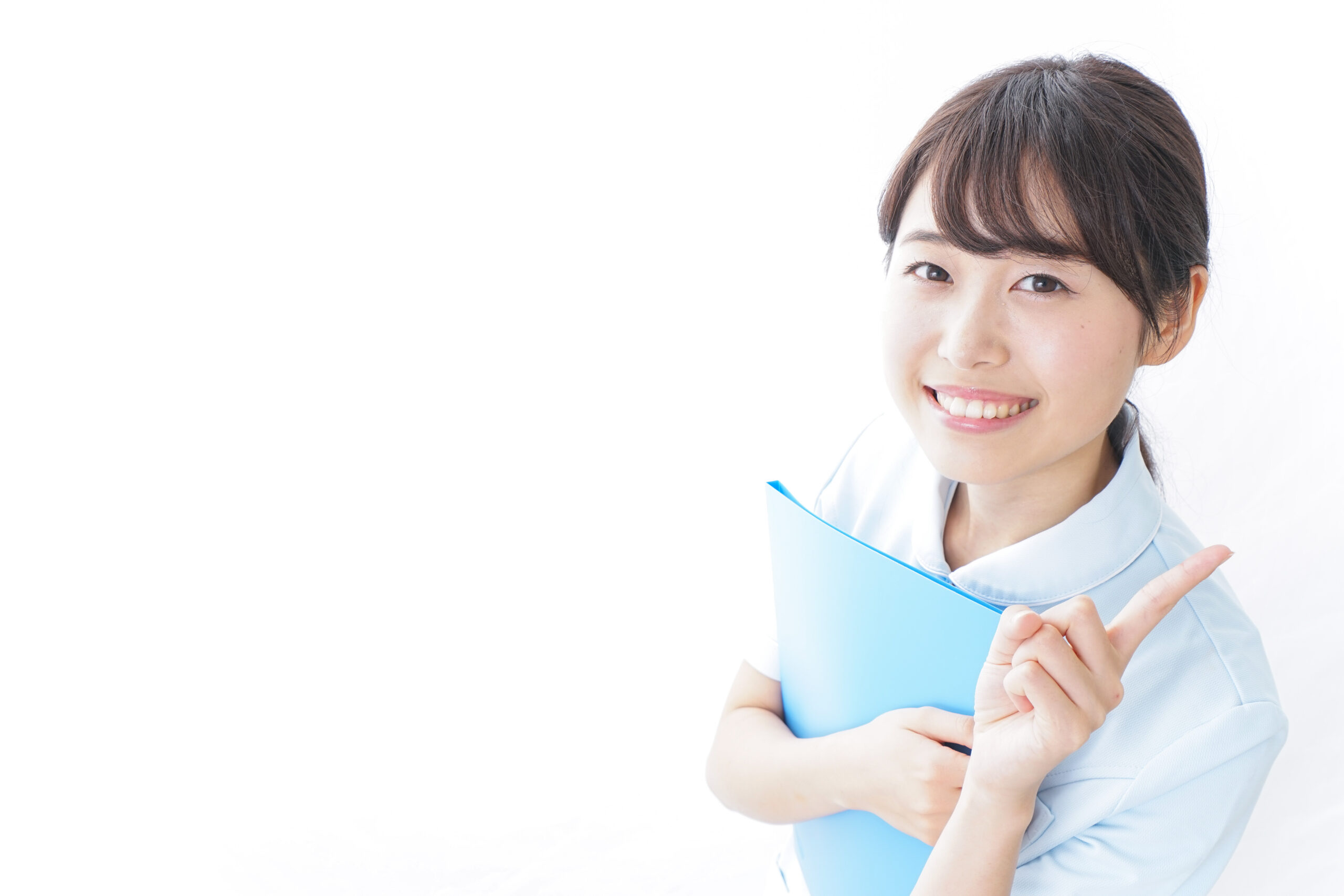 アドバイスをする看護師