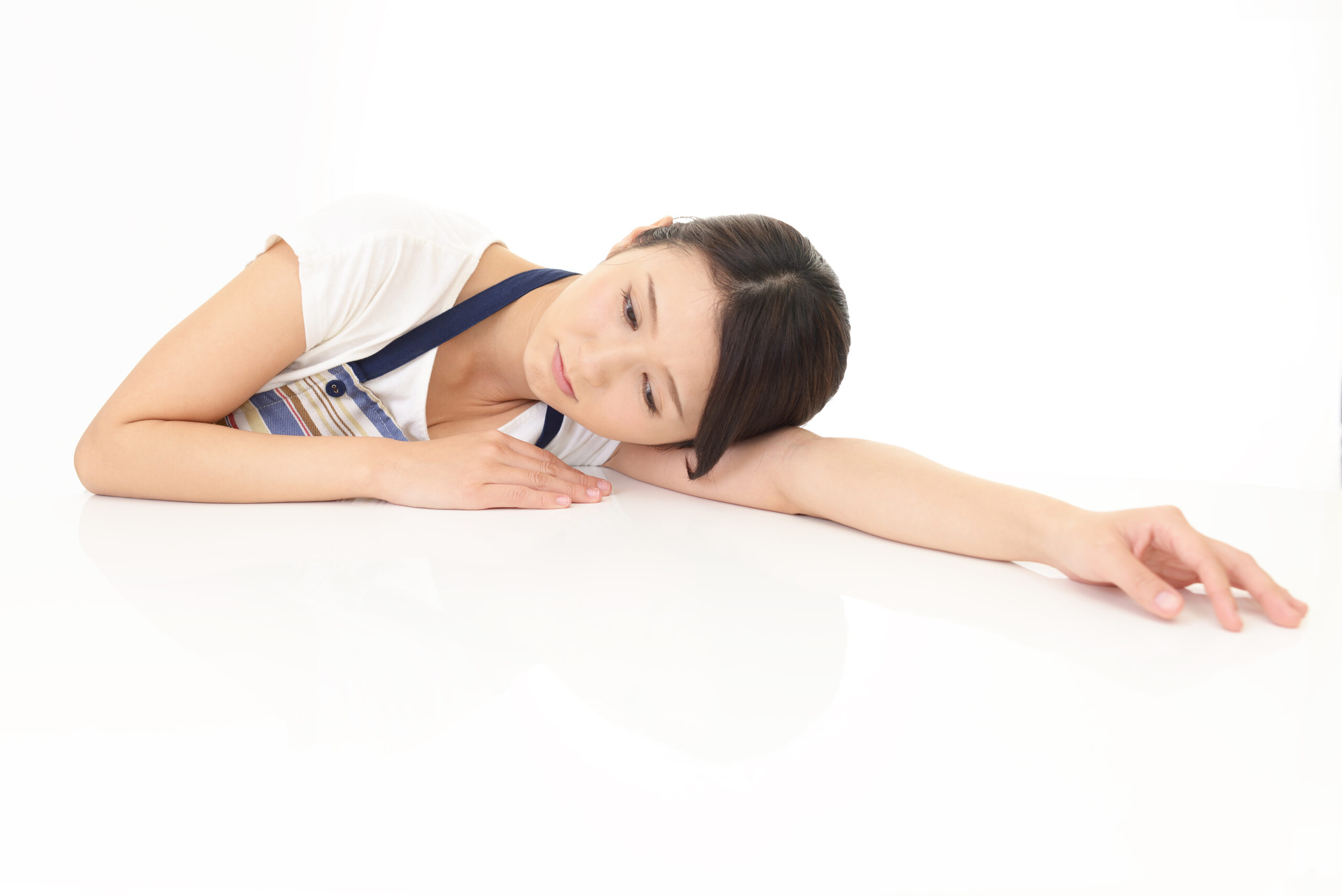 疲れた表情の女性