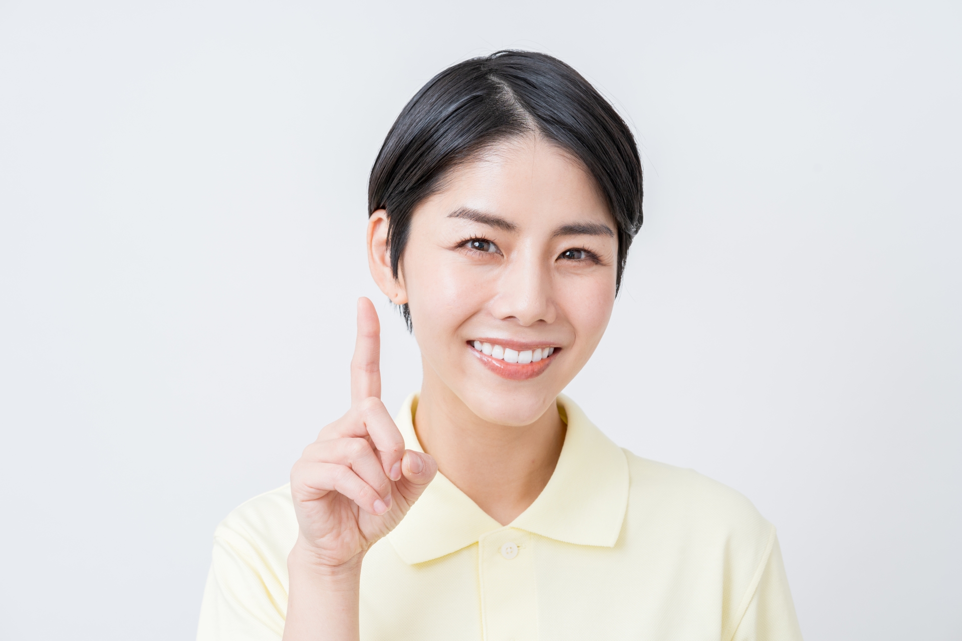 提案する介護士の女性