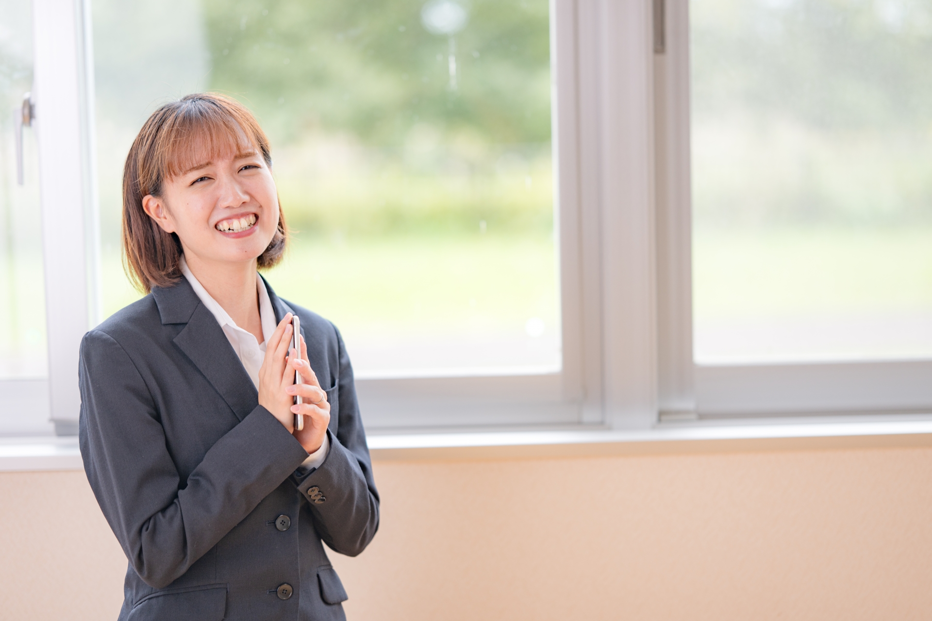 笑顔のビジネスウーマン