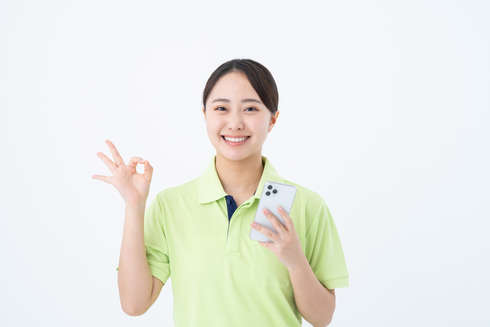 OKサインの介護福祉士