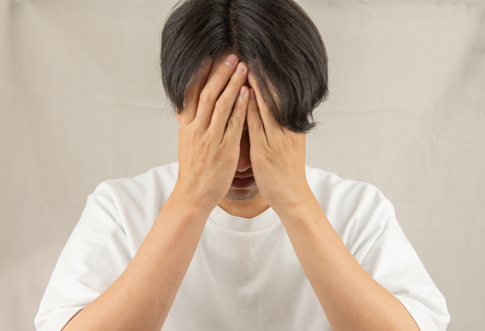 きつそうな男性