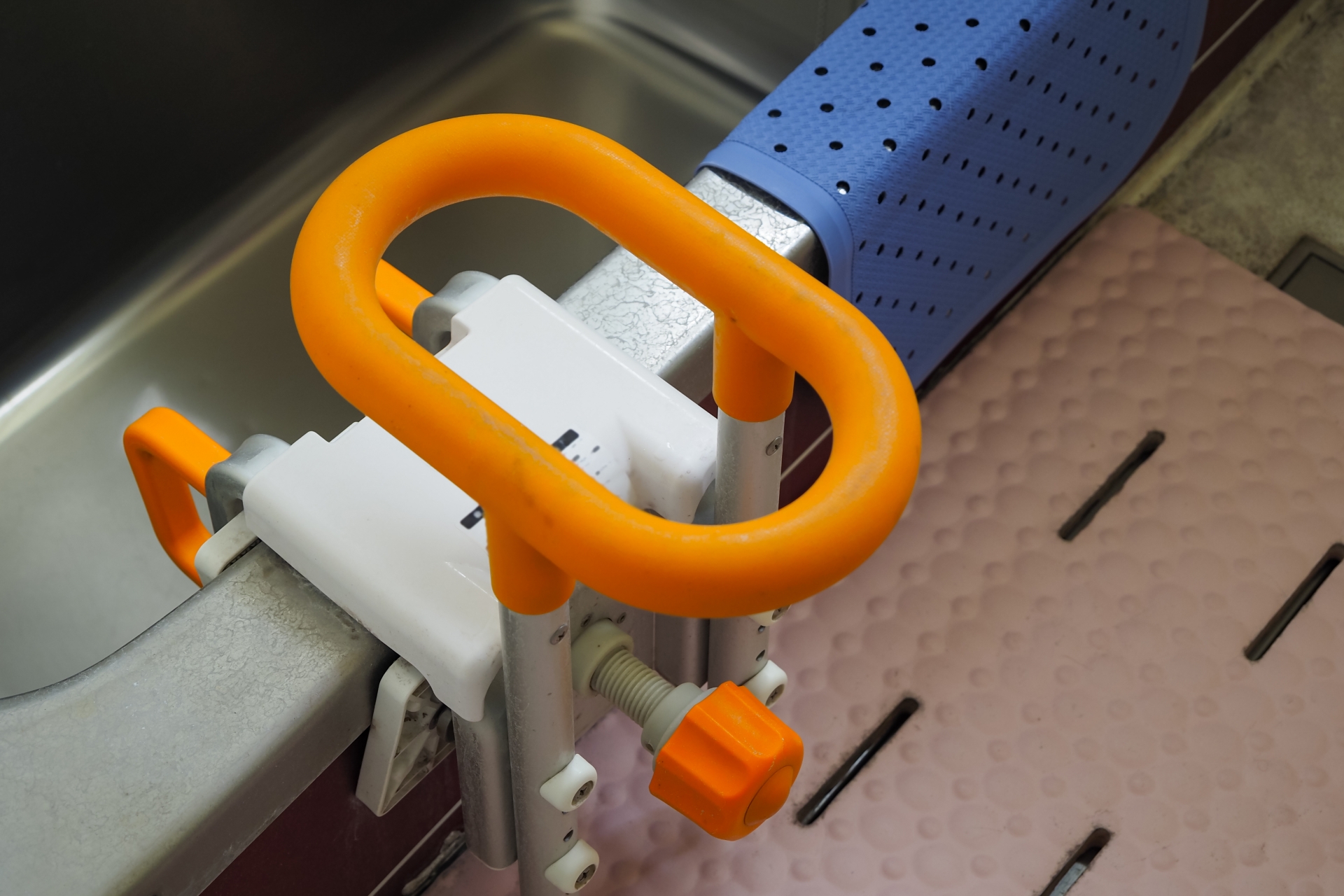 浴室の介護用手すり