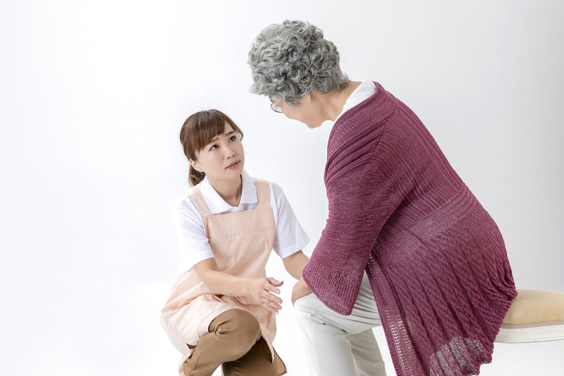 女性とヘルパー