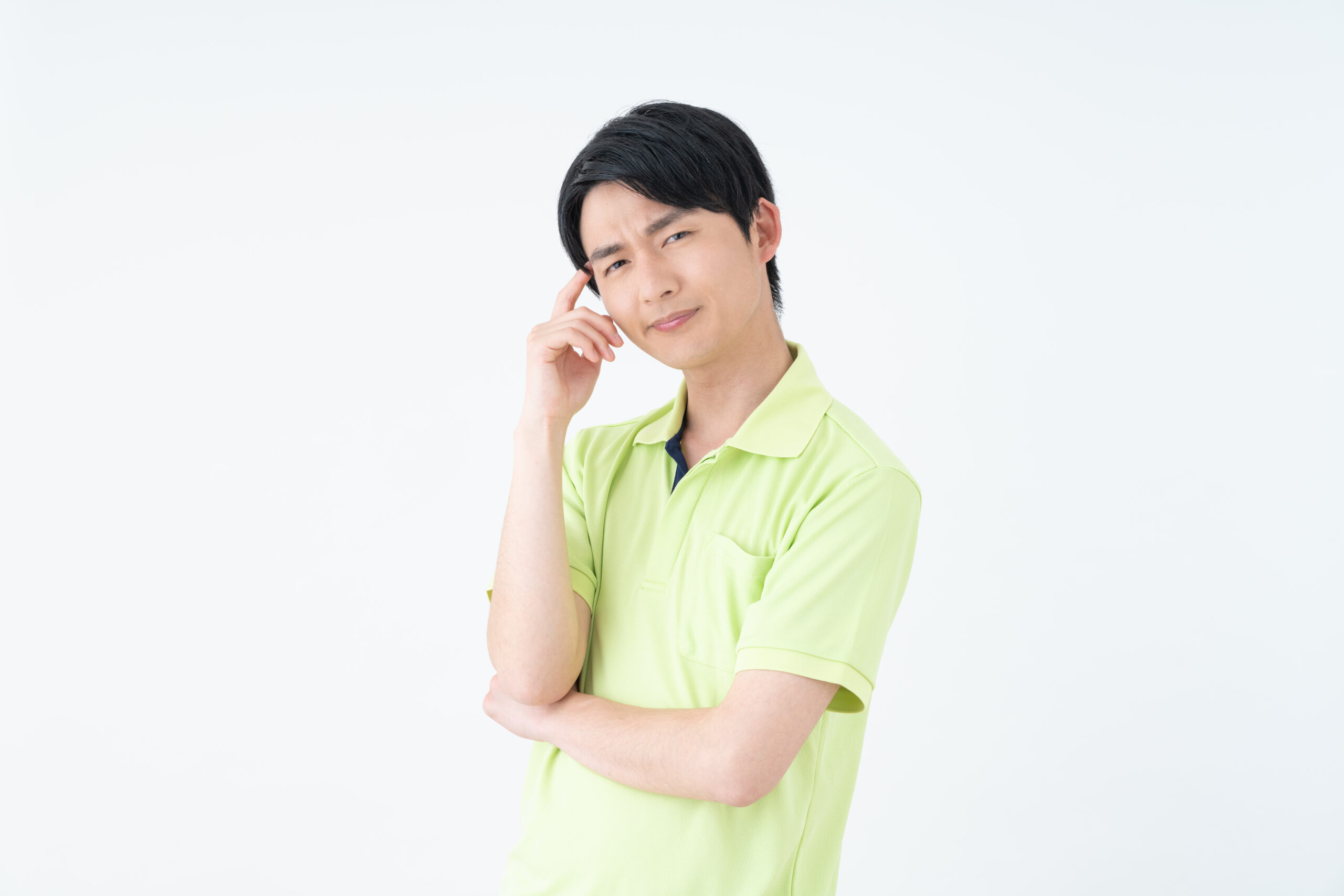 悩む介護福祉士