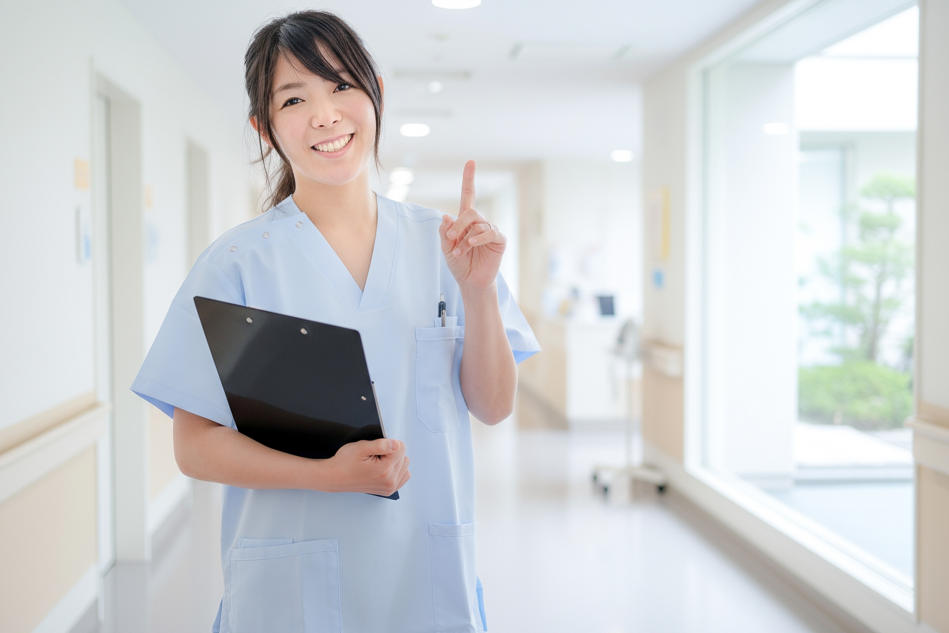 笑顔の女性医療スタッフ