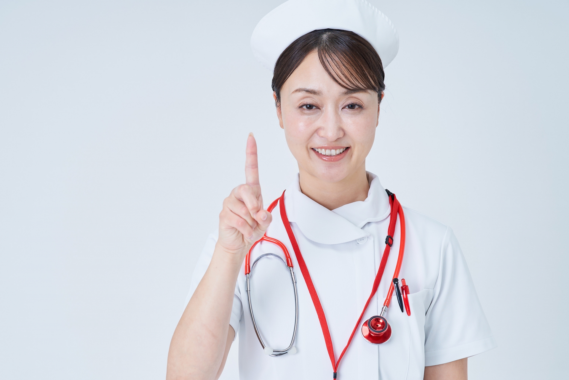 白衣姿の女性