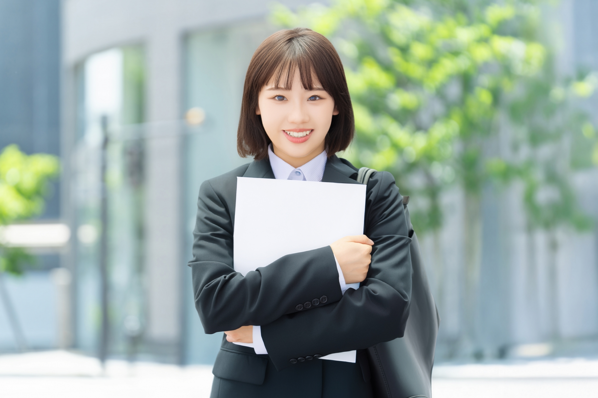 就活生・新入社員の若い女性