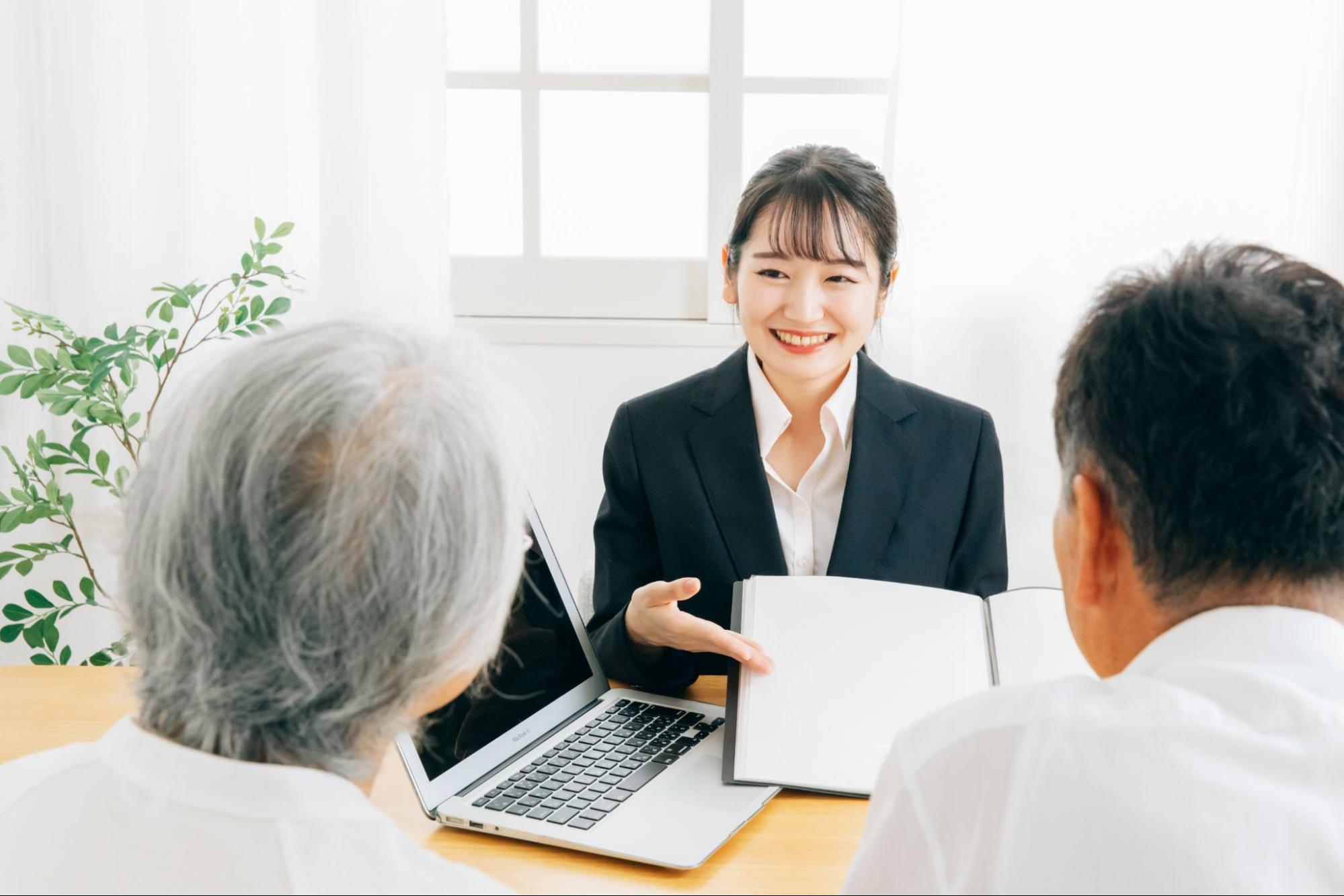 提案する相談員