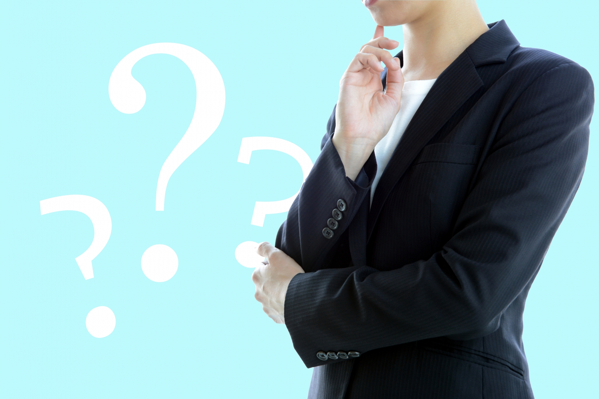 悩むビジネスウーマン