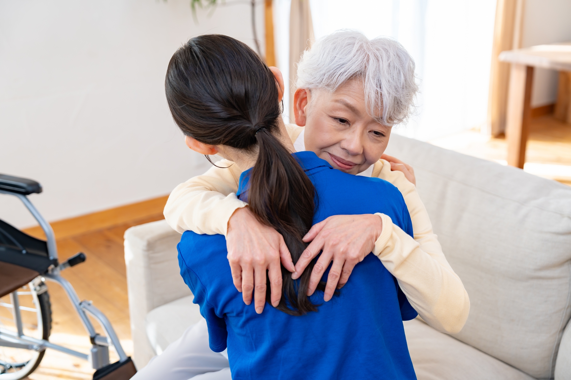 移動介助する