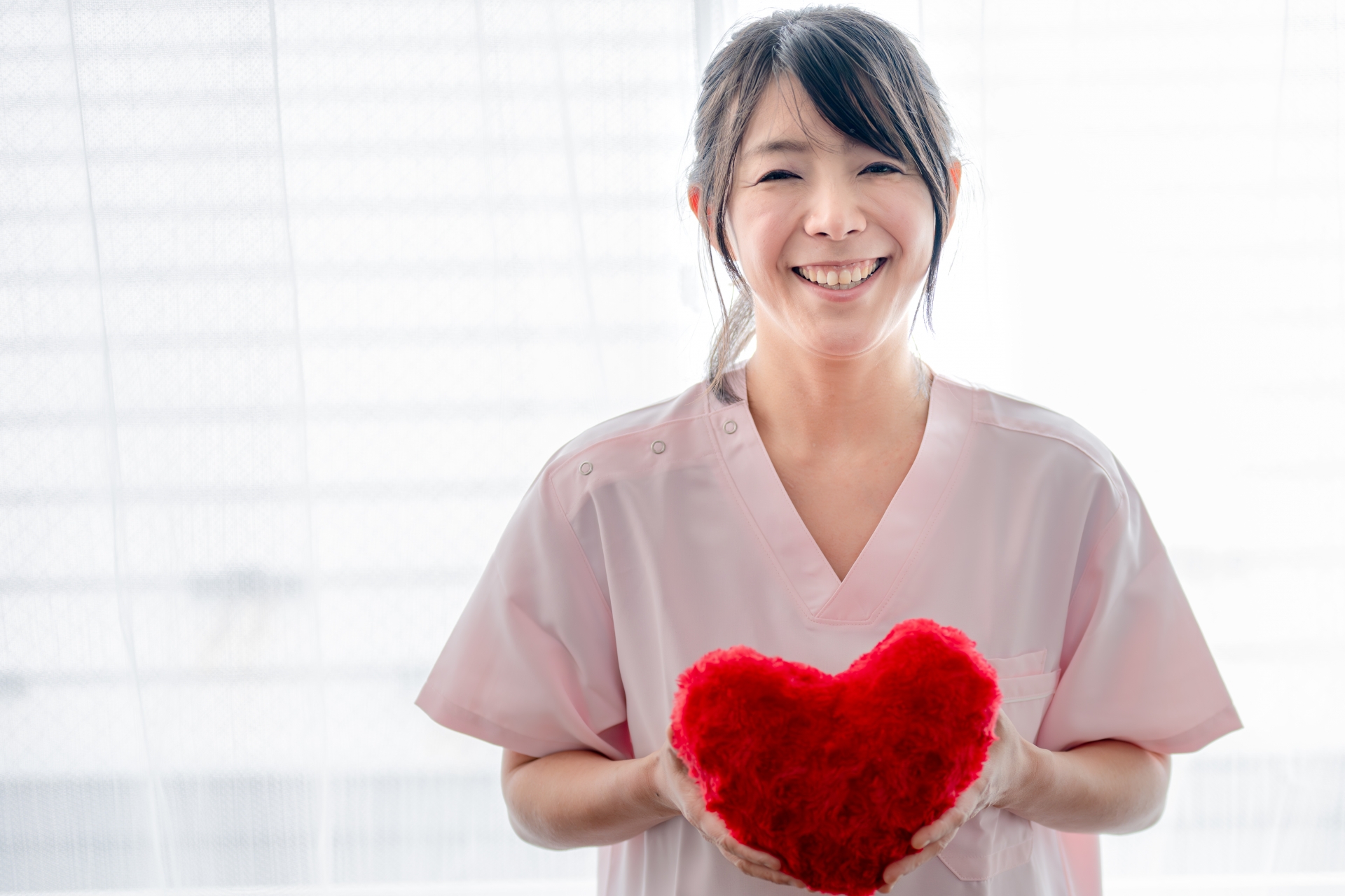 笑顔の医療系女性
