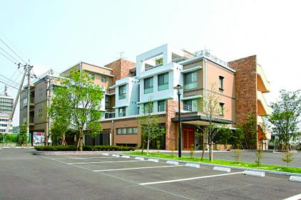 特養