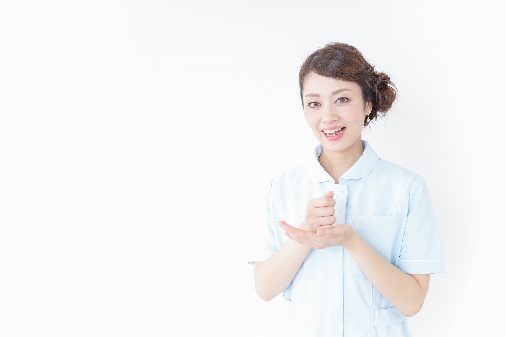 アイデアを思いつく看護師