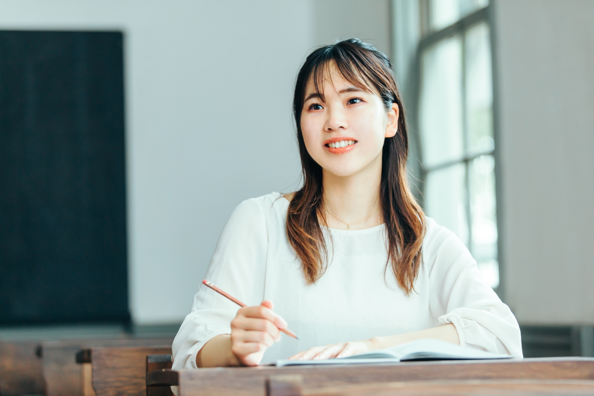 授業を受ける女性