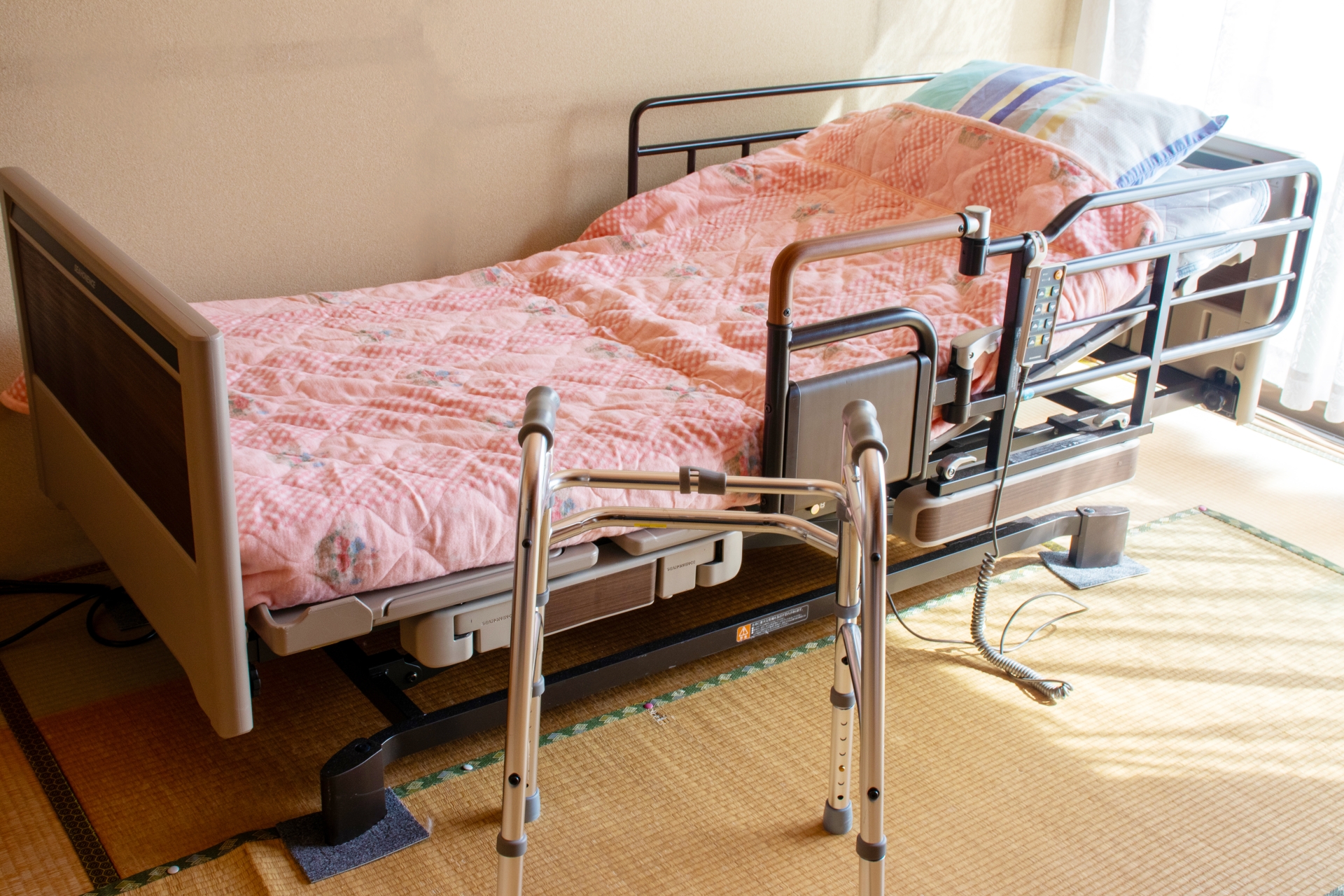 在宅介護　介護ベッド