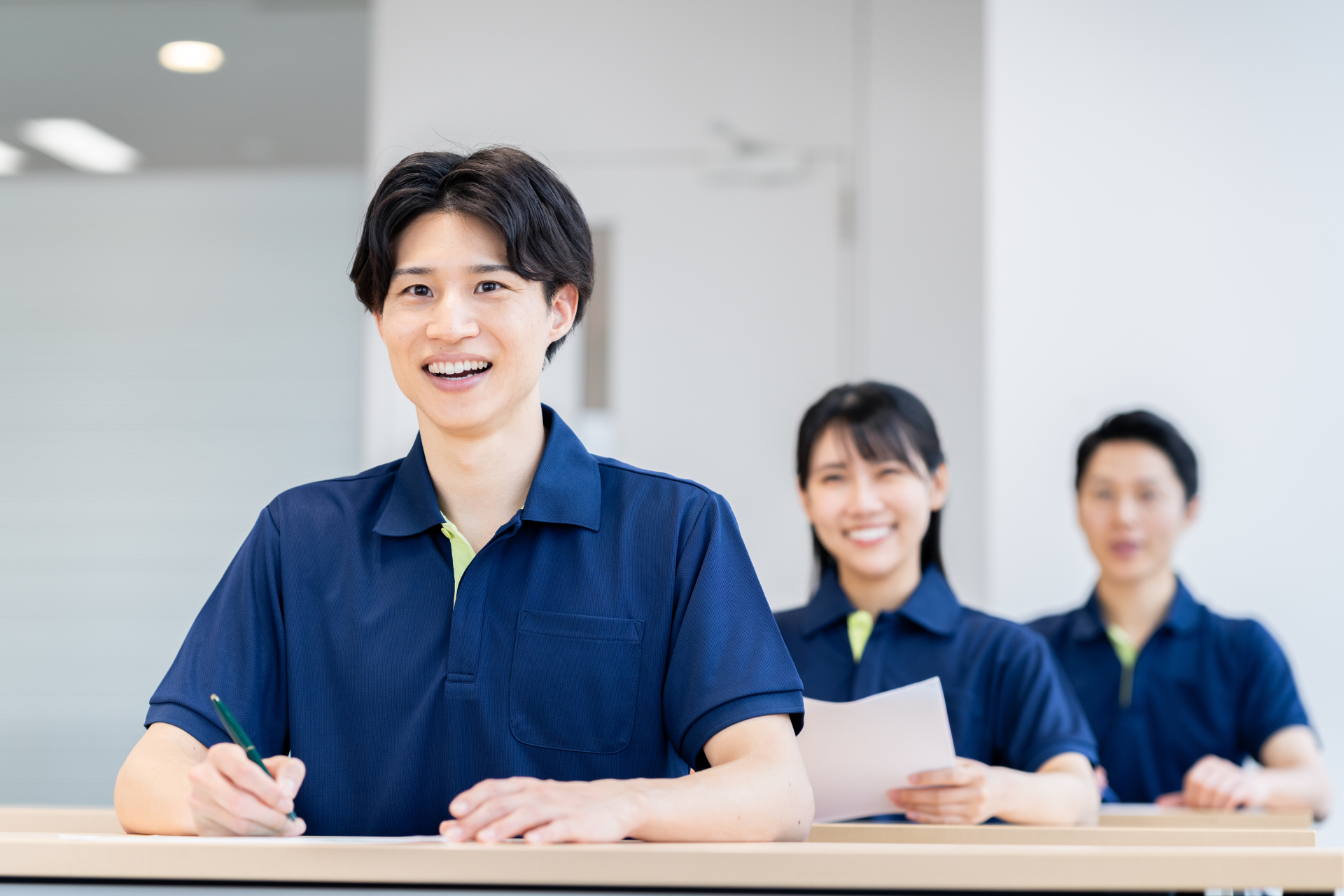 研修を受ける介護士