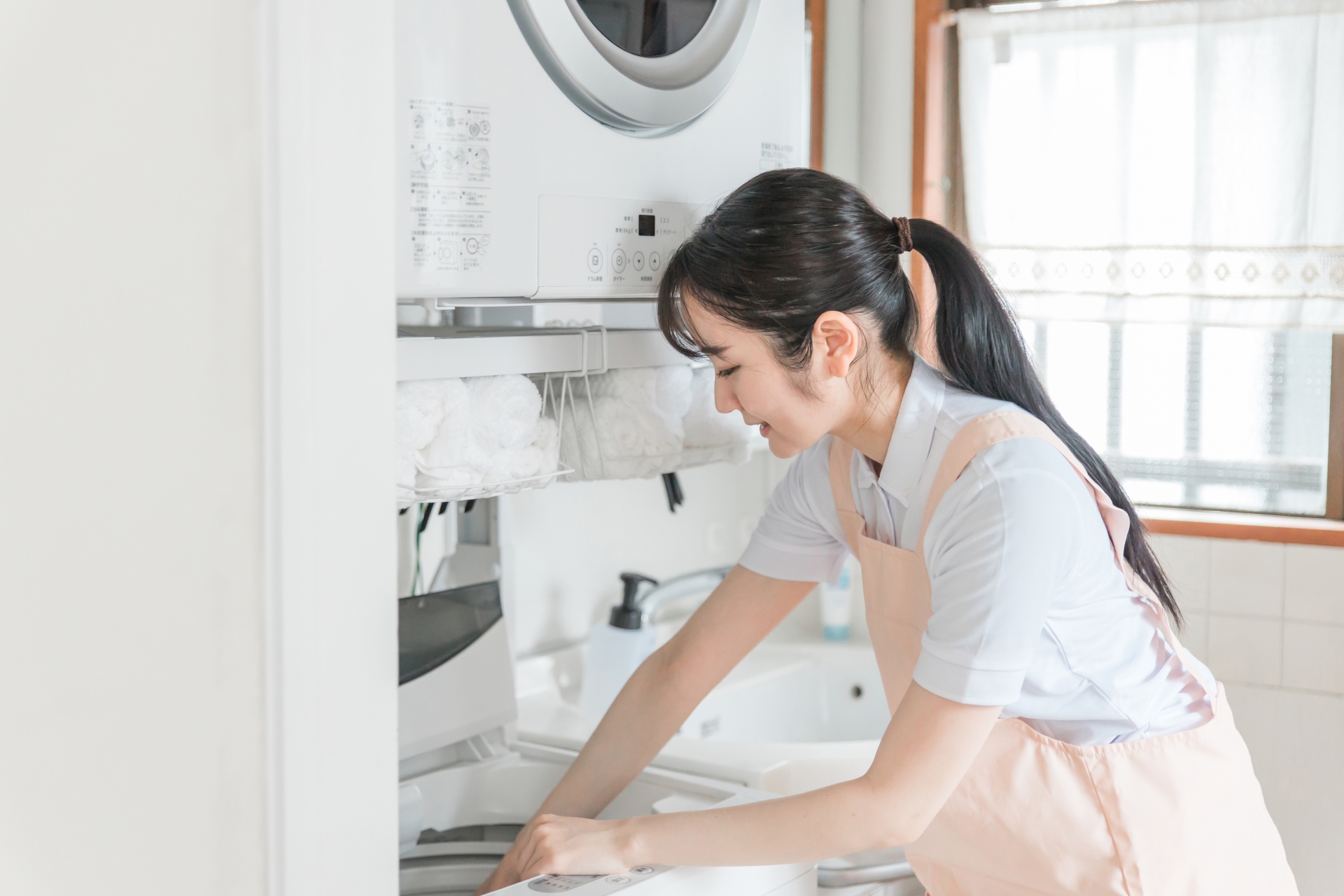 家政婦・ハウスキーパー・家事代行スタッフ（洗濯機）