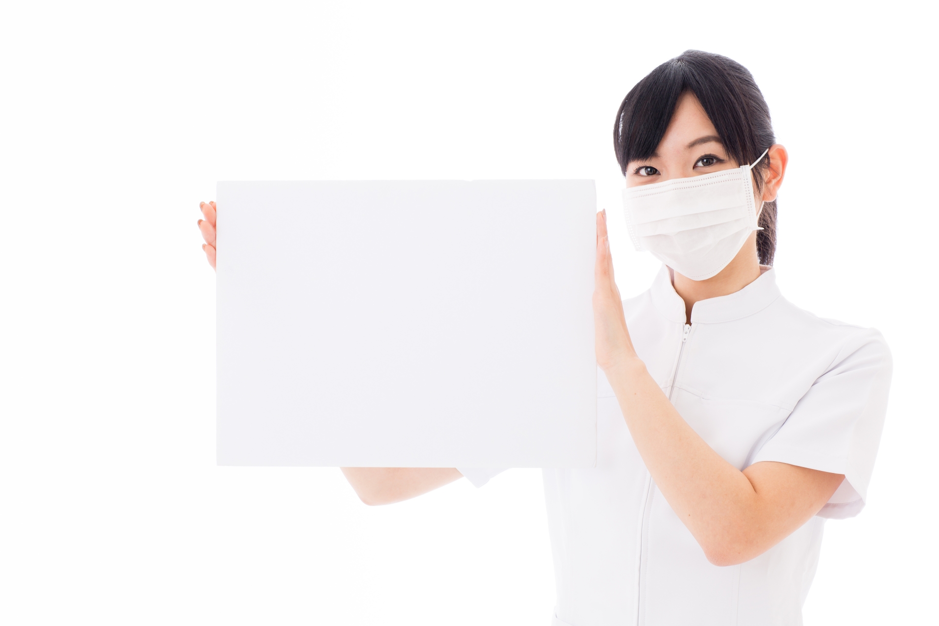 ボードを持つスカーフを巻いた女性