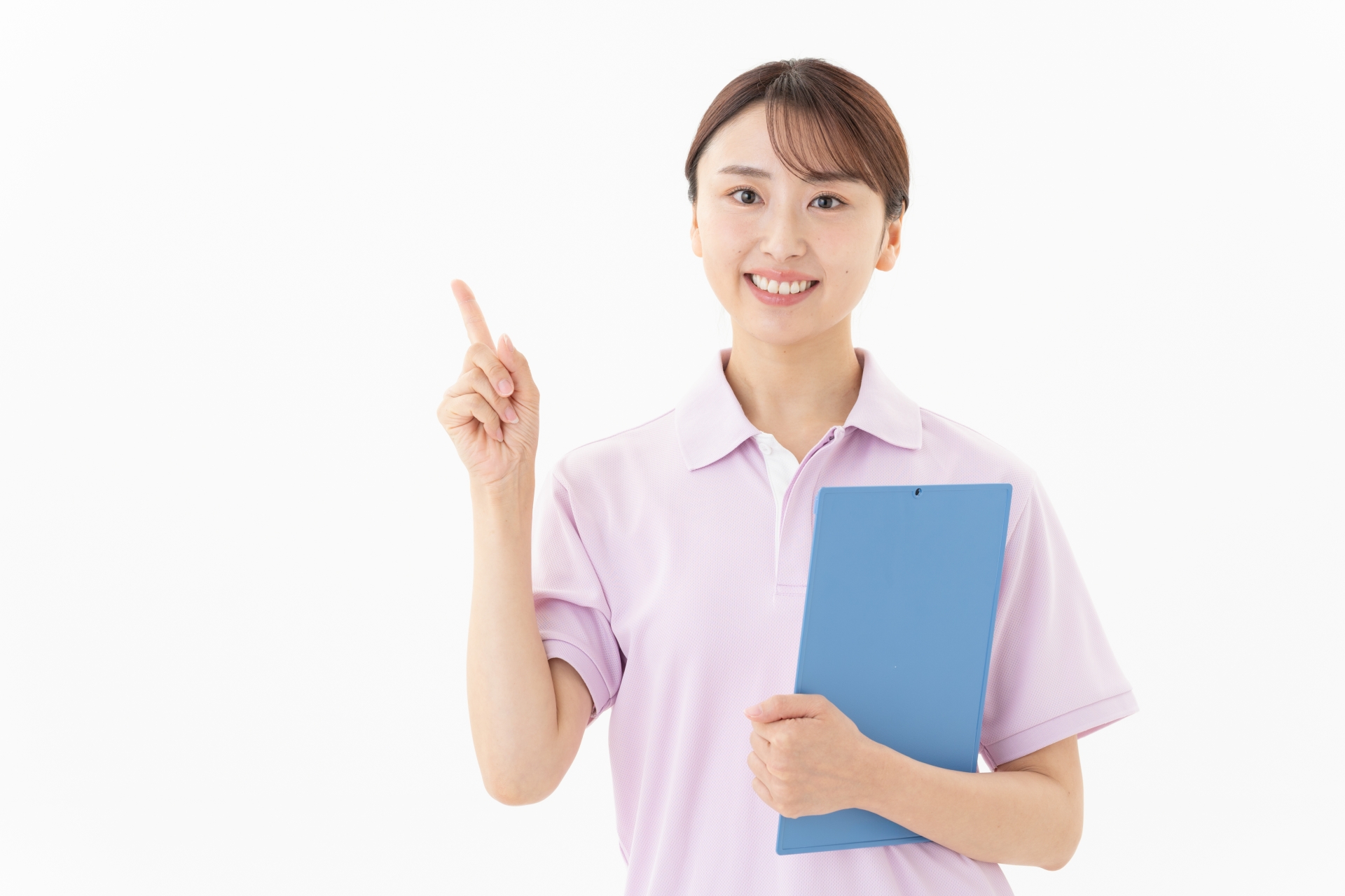 白バックの若い女性の介護士