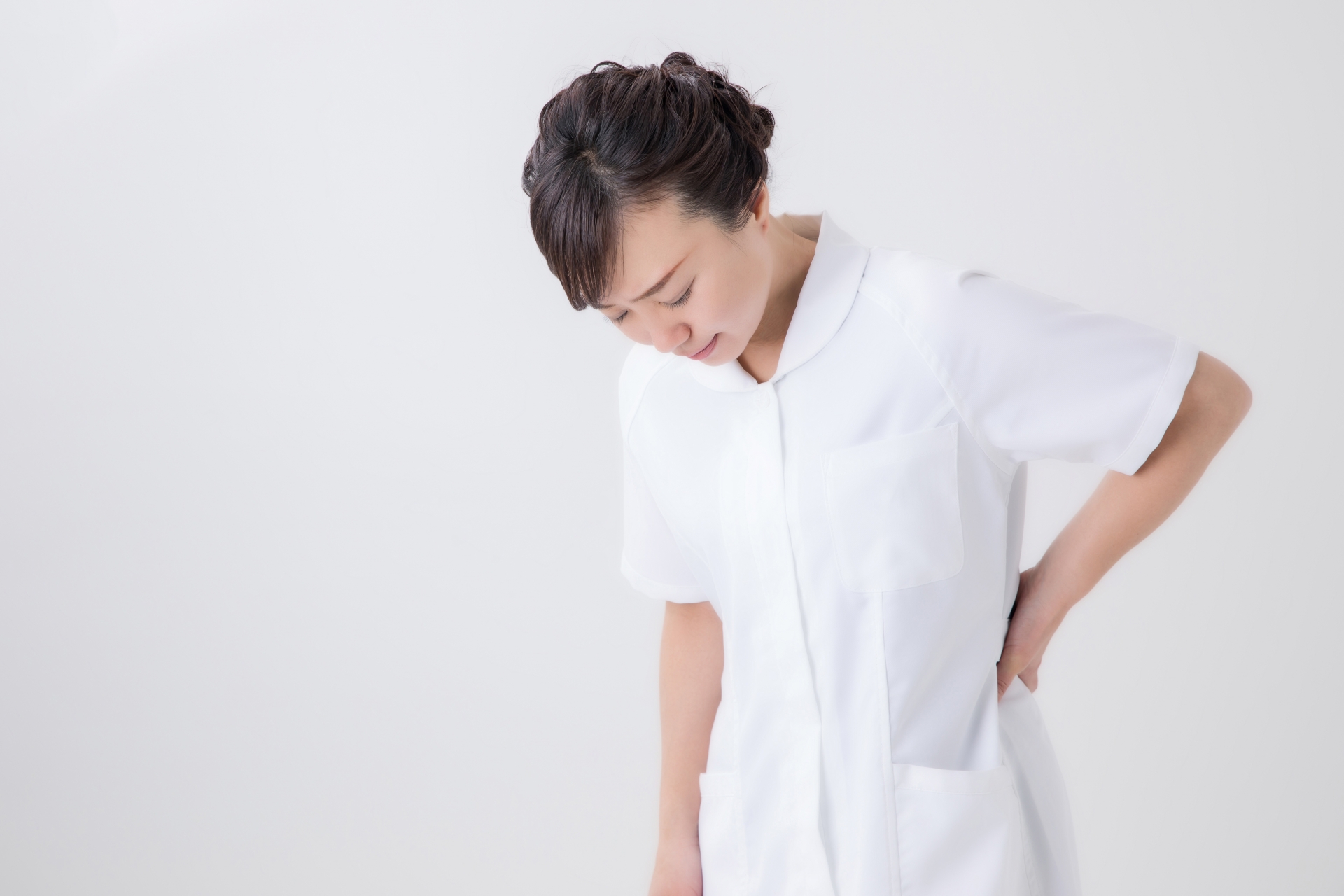 白衣の女性