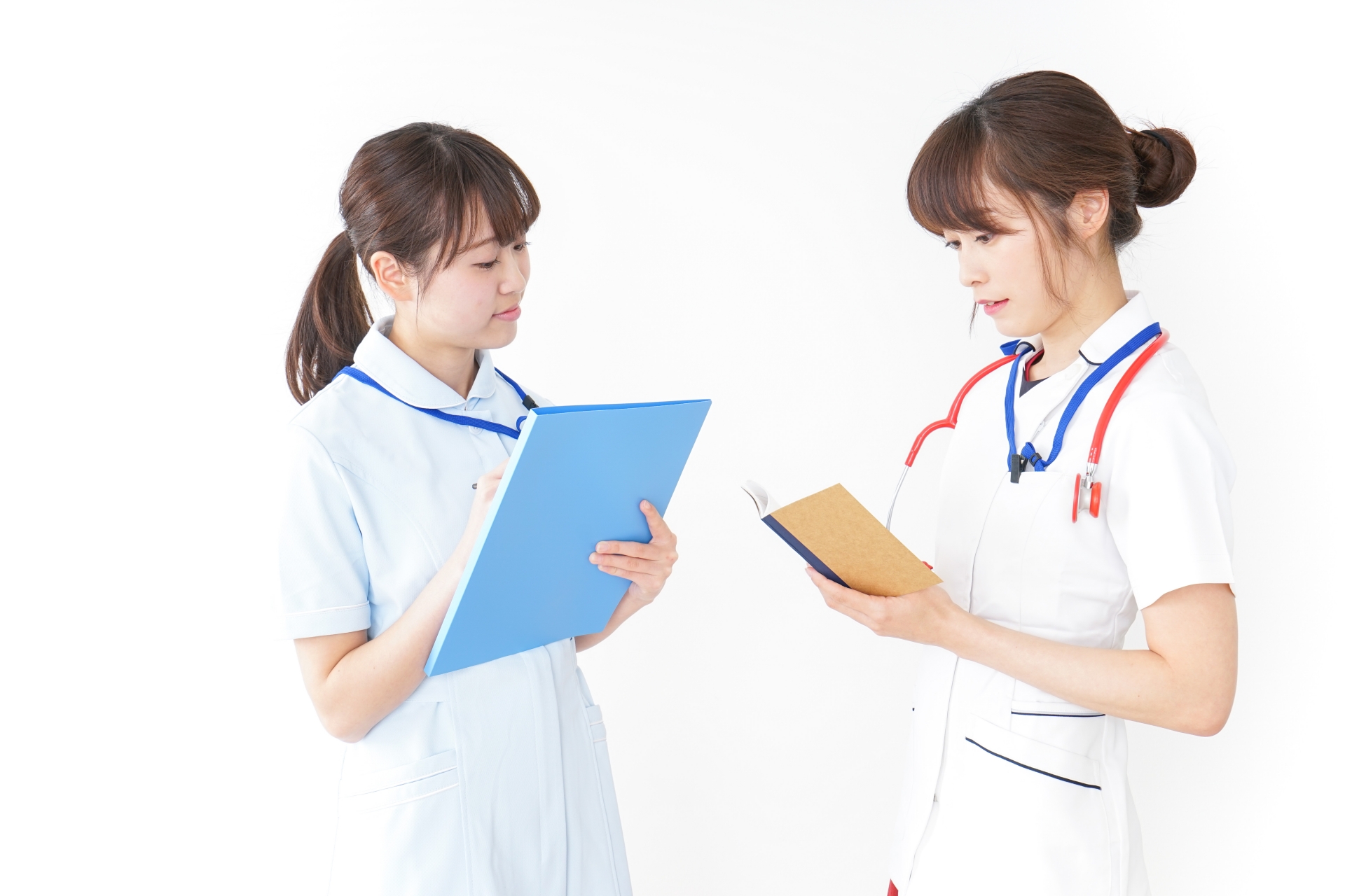 打ち合わせをするナース