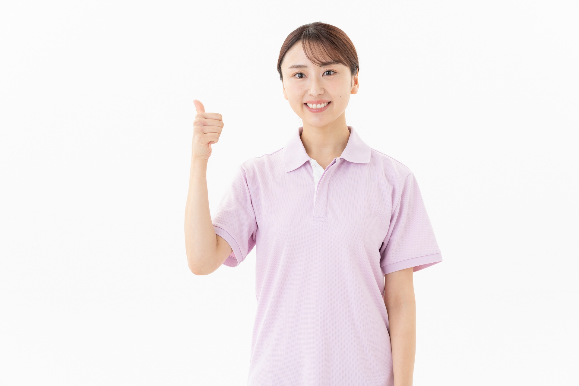 白バックの若い女性の介護士