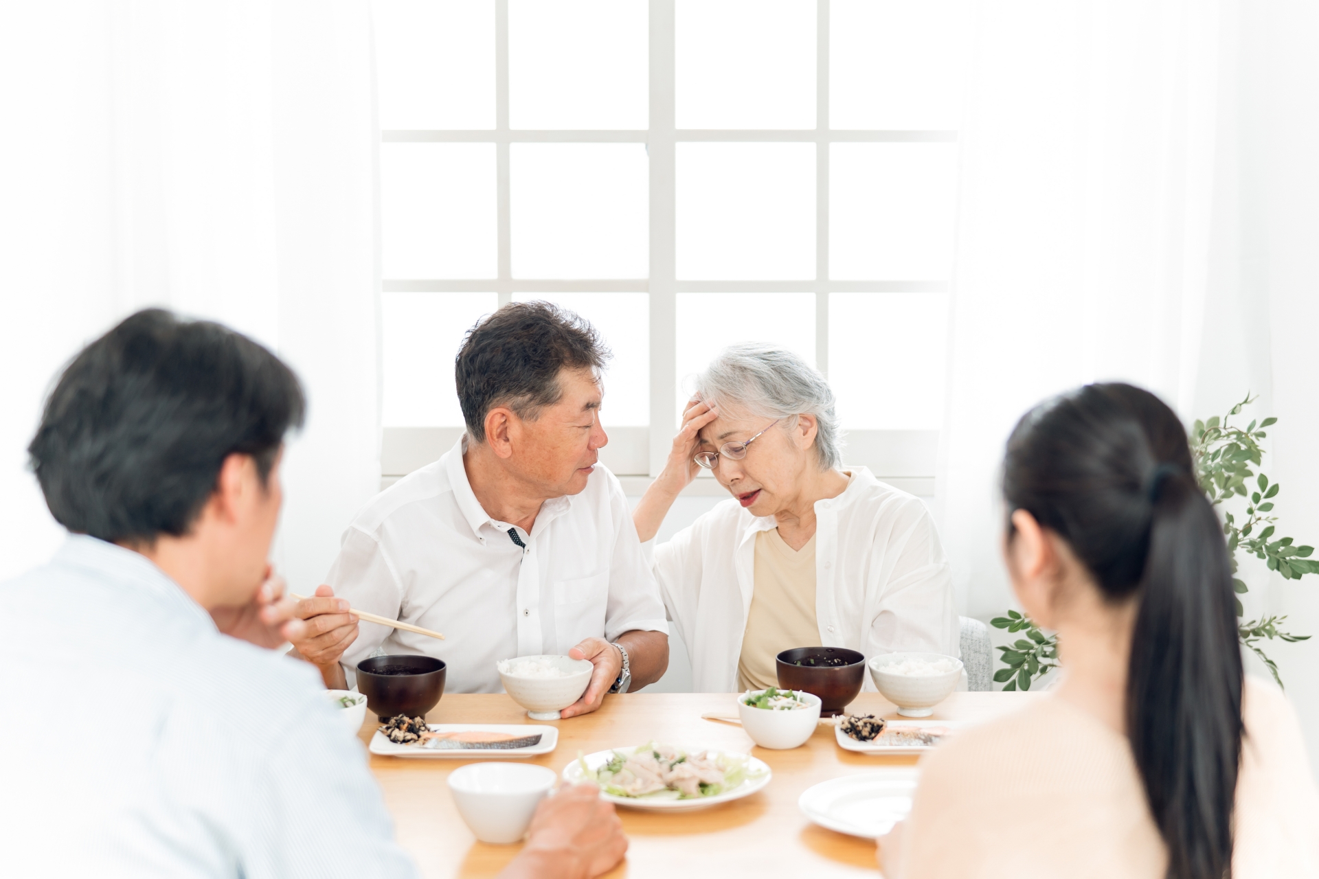 食事中に体調不良になる高齢者（困る）